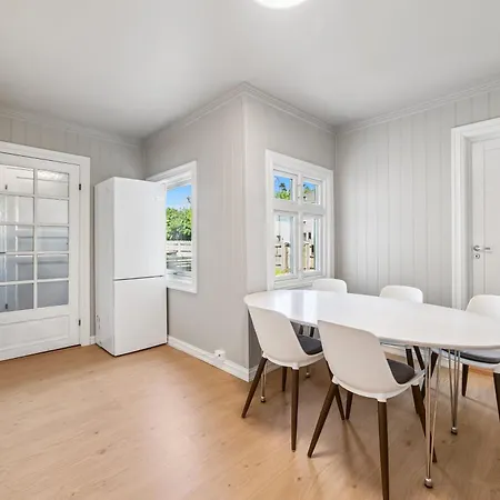 Historic House - Garage - Downtown Villa Kristiansand