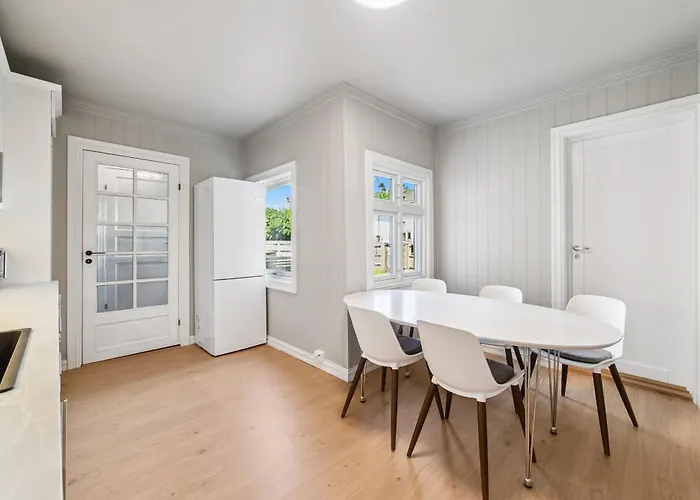 Historic House - Garage - Downtown Villa Kristiansand